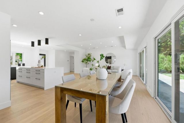 1073 Celilo Drive, Sunnyvale, CA 94087