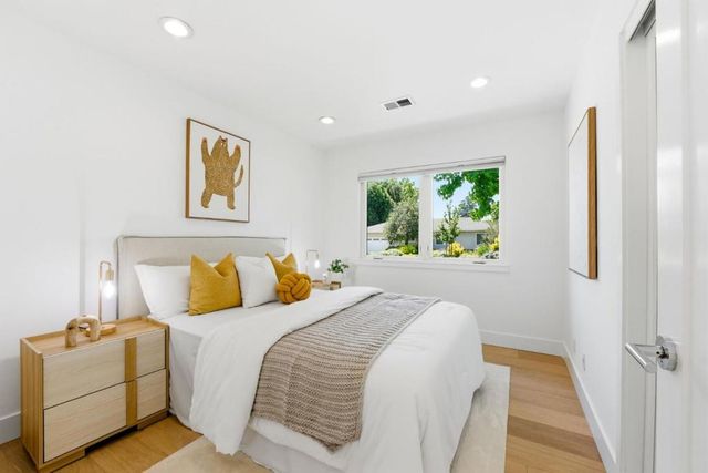 1073 Celilo Drive, Sunnyvale, CA 94087