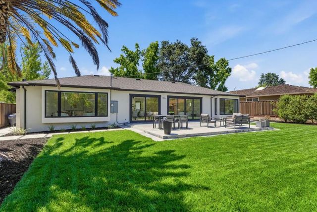 1073 Celilo Drive, Sunnyvale, CA 94087