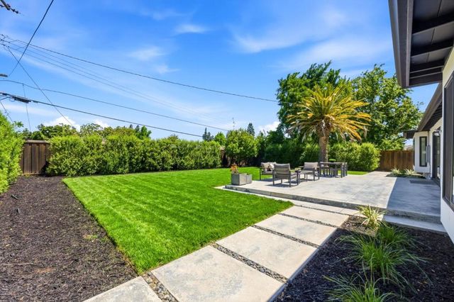 1073 Celilo Drive, Sunnyvale, CA 94087