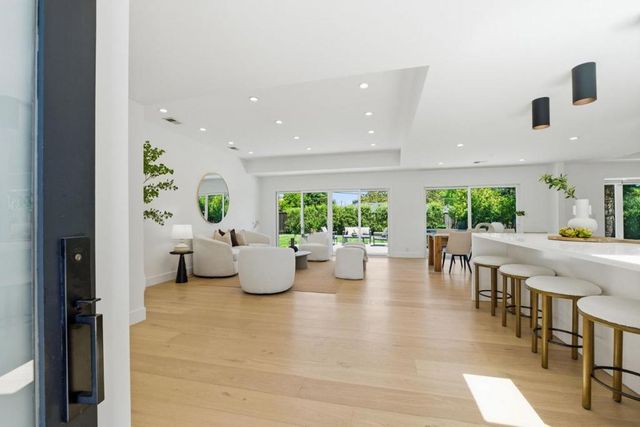 1073 Celilo Drive, Sunnyvale, CA 94087