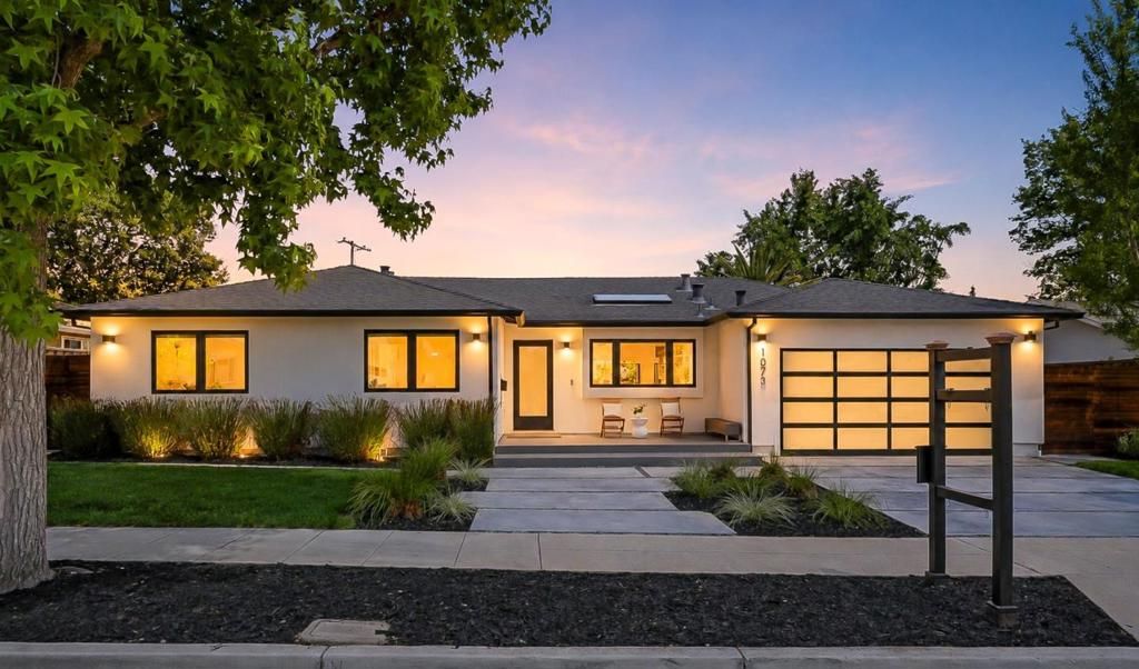 1073 Celilo Drive, Sunnyvale, CA 94087