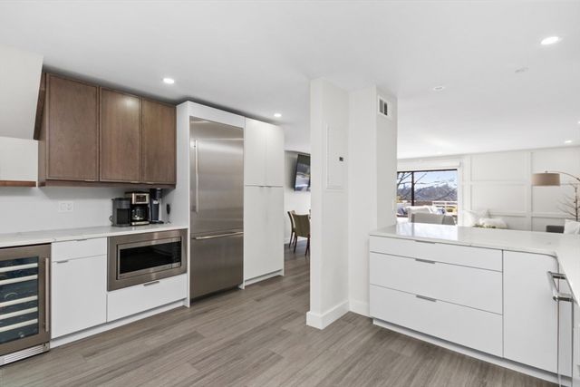 199 Coolidge Ave 105, Watertown, MA 02472