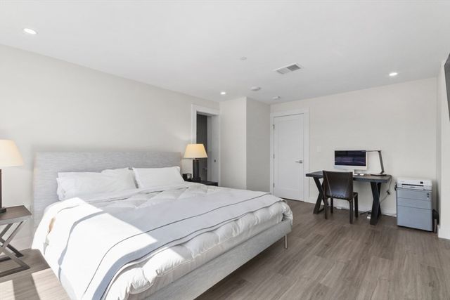 199 Coolidge Ave 105, Watertown, MA 02472