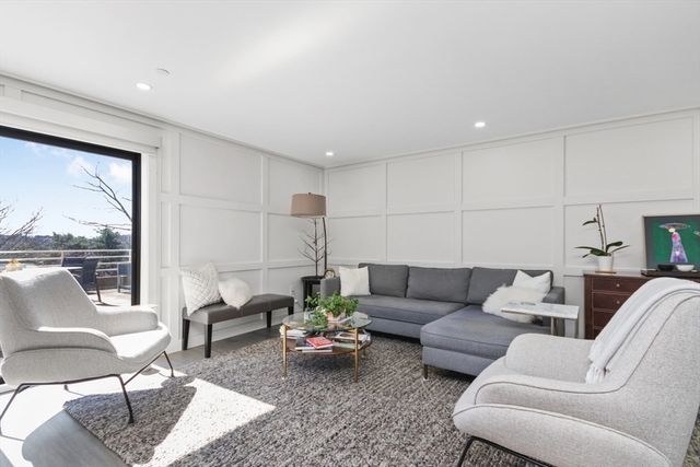 199 Coolidge Ave 105, Watertown, MA 02472