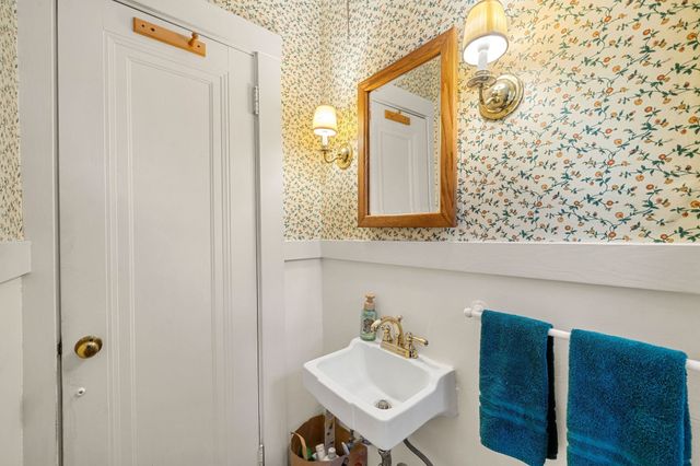 19 Gaskins Road, Milton, MA 02186