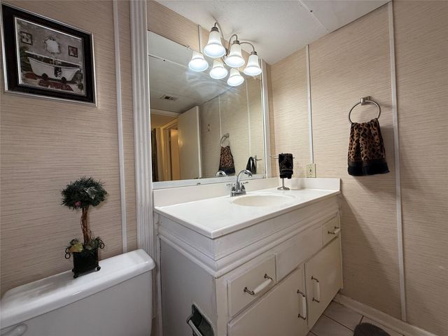 845 Augusta Drive 11, Houston, TX 77057