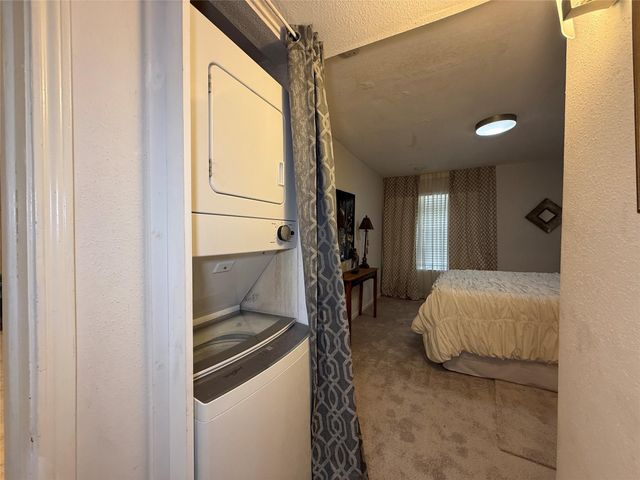845 Augusta Drive 11, Houston, TX 77057