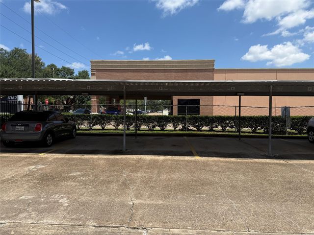 845 Augusta Drive 11, Houston, TX 77057
