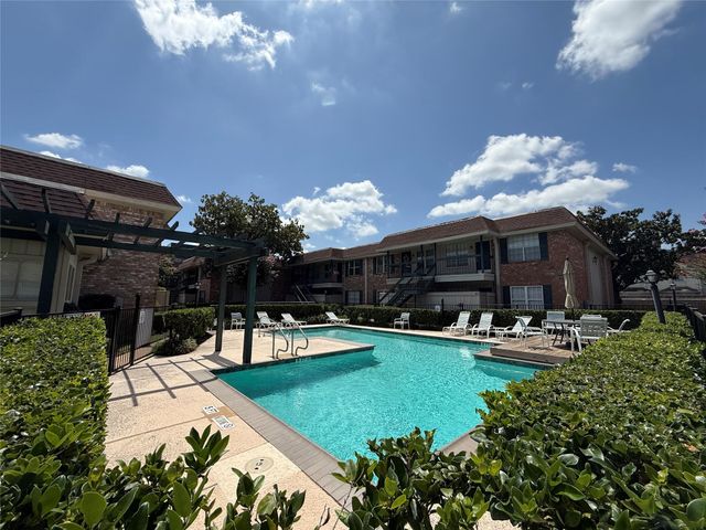 845 Augusta Drive 11, Houston, TX 77057