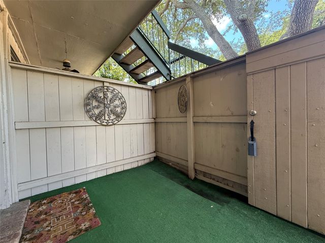 845 Augusta Drive 11, Houston, TX 77057