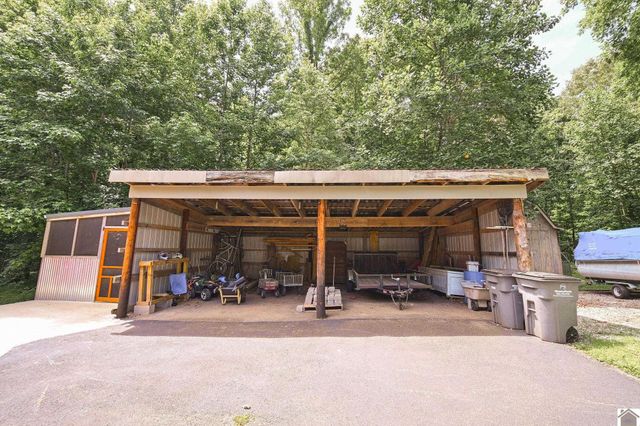 2050 Clark Line Road, Paducah, KY 42003