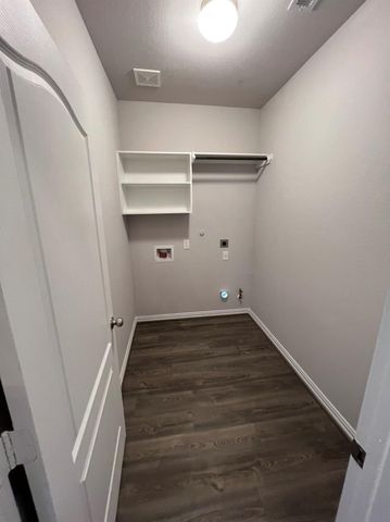 15446 Islandview Lane, Houston, TX 77053