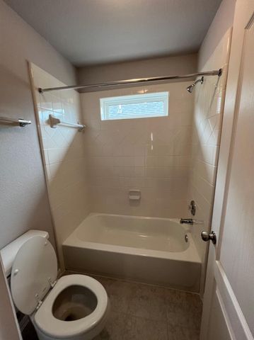 15446 Islandview Lane, Houston, TX 77053