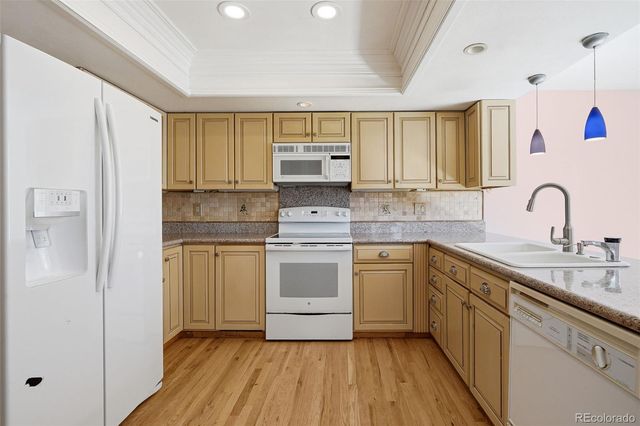 4675 S Yosemite Street 208, Denver, CO 80237