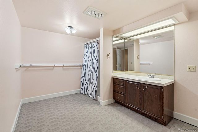 4675 S Yosemite Street 208, Denver, CO 80237