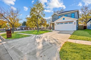 1724 S Hughes Avenue, Fort Worth, TX 76105