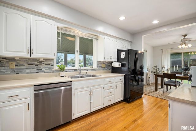 320 W MICHIGAN Avenue, Metamora, IL 61548