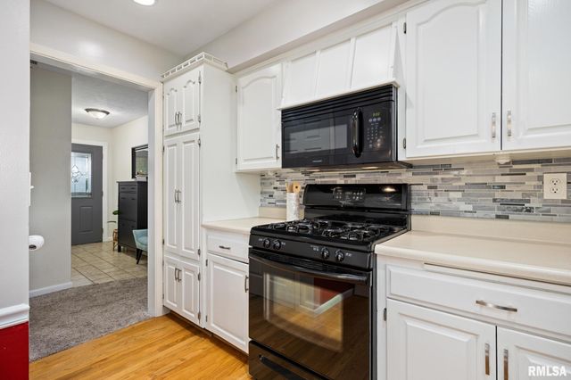 320 W MICHIGAN Avenue, Metamora, IL 61548