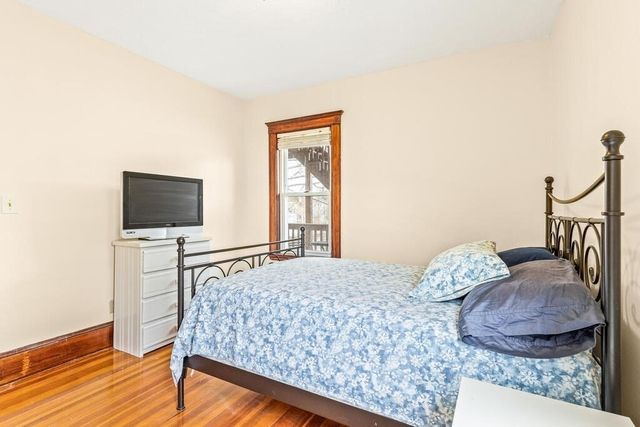 21 Washburn Ave 2, Cambridge, MA 02140
