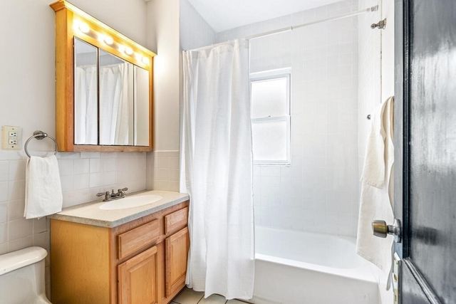 21 Washburn Ave 2, Cambridge, MA 02140