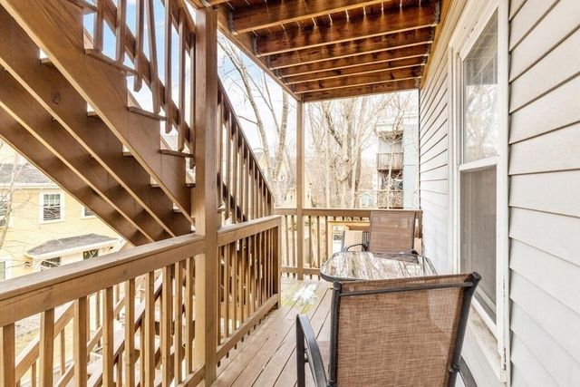 21 Washburn Ave 2, Cambridge, MA 02140