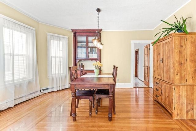 21 Washburn Ave 2, Cambridge, MA 02140