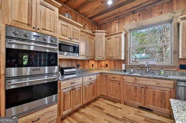 1901 Hogback Drive, Blue Ridge, GA 30513