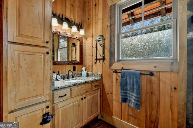 1901 Hogback Drive, Blue Ridge, GA 30513