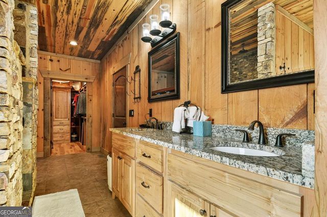 1901 Hogback Drive, Blue Ridge, GA 30513