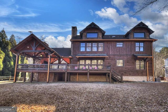 1901 Hogback Drive, Blue Ridge, GA 30513