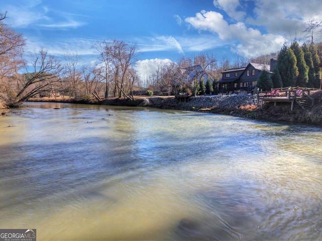 1901 Hogback Drive, Blue Ridge, GA 30513