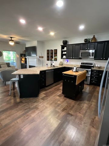 400 Bayshore Dr Apt A, Hot Springs, AR 71901