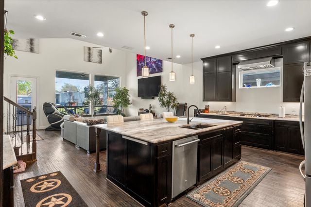 1800 Mason Lane, Tool, TX 75143