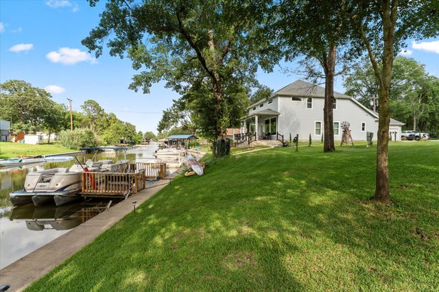 1800 Mason Lane, Tool, TX 75143