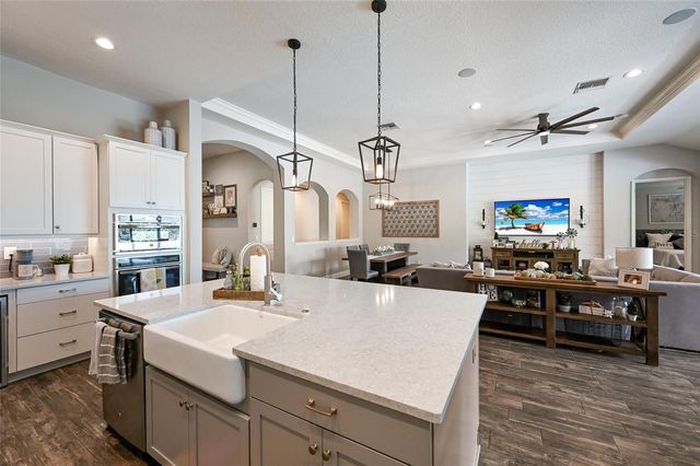 6117 SHADOWLAKE DRIVE, Apollo Beach, FL 33572