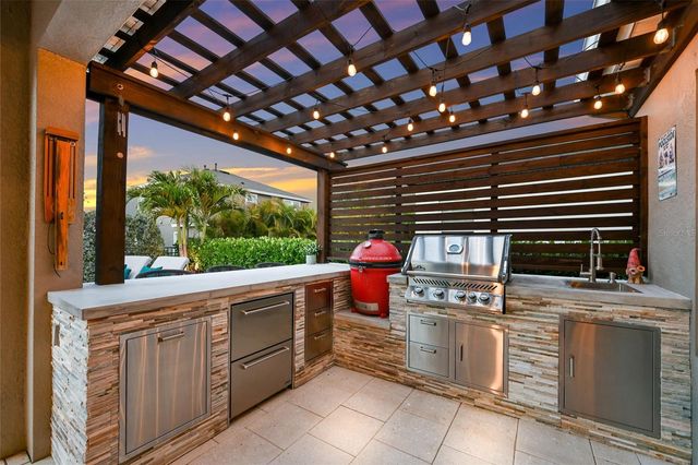 6117 SHADOWLAKE DRIVE, Apollo Beach, FL 33572