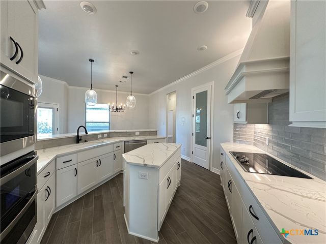 406 Eagle Heights Drive, Salado, TX 76571