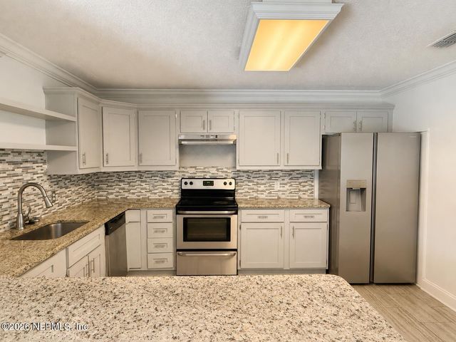2500 WESTOVER Drive, Palatka, FL 32177