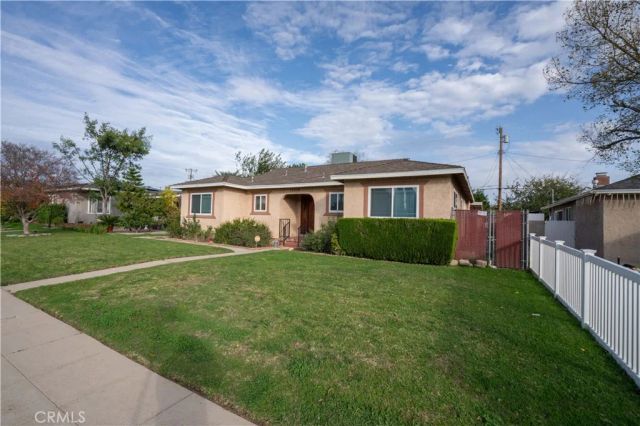 11018 Woodley, Granada Hills, CA 91344