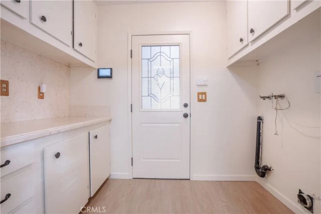 11018 Woodley, Granada Hills, CA 91344