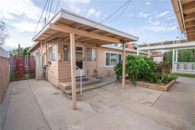 11018 Woodley, Granada Hills, CA 91344