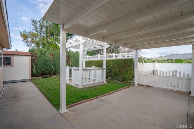 11018 Woodley, Granada Hills, CA 91344