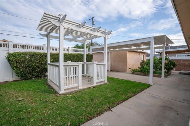 11018 Woodley, Granada Hills, CA 91344