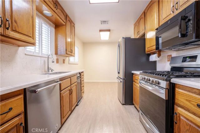 11018 Woodley, Granada Hills, CA 91344