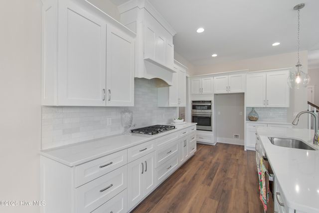 9479 Old Salem Way NW, Calabash, NC 28467