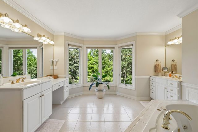 5773 Coachlight Court, West Des Moines, IA 50266