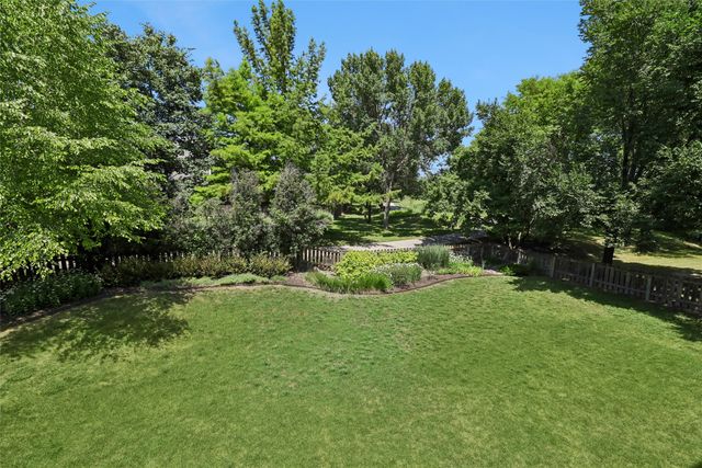 5773 Coachlight Court, West Des Moines, IA 50266