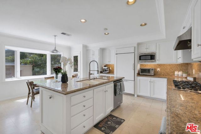 2430 Ranchgrove Drive, Westlake Village, CA 91361