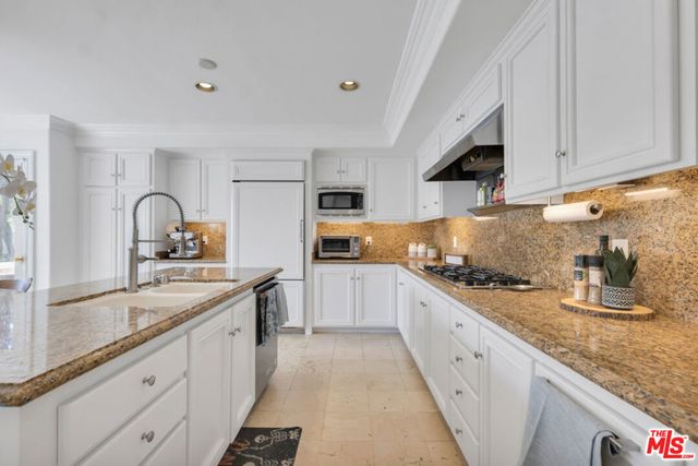 2430 Ranchgrove Drive, Westlake Village, CA 91361